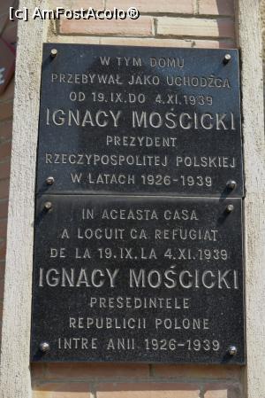 [P27] Oraș Bicaz, pe Bistrița, placă pe primărie.  » foto by danaeldreny* <span class="label label-default labelC_thin small">NEVOTABILĂ</span>
