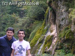 [P05] Oamenii se mai pozeaza si cu cascada, nu numai cu maimuta.  » foto by liviu49
 - 
<span class="allrVoted glyphicon glyphicon-heart hidden" id="av928440"></span>
<a class="m-l-10 hidden" id="sv928440" onclick="voting_Foto_DelVot(,928440,23210)" role="button">șterge vot <span class="glyphicon glyphicon-remove"></span></a>
<a id="v9928440" class=" c-red"  onclick="voting_Foto_SetVot(928440)" role="button"><span class="glyphicon glyphicon-heart-empty"></span> <b>LIKE</b> = Votează poza</a> <img class="hidden"  id="f928440W9" src="/imagini/loader.gif" border="0" /><span class="AjErrMes hidden" id="e928440ErM"></span>
