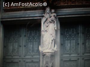 [P11] Fecioara Maria cu pruncul său în brațe, deasupra ușii de intrare în catedrală » foto by Mihai18*
 - 
<span class="allrVoted glyphicon glyphicon-heart hidden" id="av852924"></span>
<a class="m-l-10 hidden" id="sv852924" onclick="voting_Foto_DelVot(,852924,23236)" role="button">șterge vot <span class="glyphicon glyphicon-remove"></span></a>
<a id="v9852924" class=" c-red"  onclick="voting_Foto_SetVot(852924)" role="button"><span class="glyphicon glyphicon-heart-empty"></span> <b>LIKE</b> = Votează poza</a> <img class="hidden"  id="f852924W9" src="/imagini/loader.gif" border="0" /><span class="AjErrMes hidden" id="e852924ErM"></span>