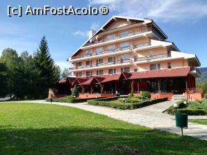 [P30] Mogoșa - cabana Mogoșa » foto by Cris
 - 
<span class="allrVoted glyphicon glyphicon-heart hidden" id="av936532"></span>
<a class="m-l-10 hidden" id="sv936532" onclick="voting_Foto_DelVot(,936532,23290)" role="button">șterge vot <span class="glyphicon glyphicon-remove"></span></a>
<a id="v9936532" class=" c-red"  onclick="voting_Foto_SetVot(936532)" role="button"><span class="glyphicon glyphicon-heart-empty"></span> <b>LIKE</b> = Votează poza</a> <img class="hidden"  id="f936532W9" src="/imagini/loader.gif" border="0" /><span class="AjErrMes hidden" id="e936532ErM"></span>