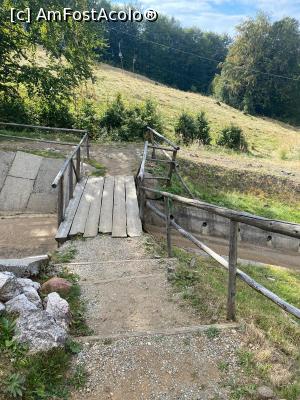 [P47] Podețul, la stânga era drumul prin pădure » foto by krisstinna
 - 
<span class="allrVoted glyphicon glyphicon-heart hidden" id="av1197273"></span>
<a class="m-l-10 hidden" id="sv1197273" onclick="voting_Foto_DelVot(,1197273,23290)" role="button">șterge vot <span class="glyphicon glyphicon-remove"></span></a>
<a id="v91197273" class=" c-red"  onclick="voting_Foto_SetVot(1197273)" role="button"><span class="glyphicon glyphicon-heart-empty"></span> <b>LIKE</b> = Votează poza</a> <img class="hidden"  id="f1197273W9" src="/imagini/loader.gif" border="0" /><span class="AjErrMes hidden" id="e1197273ErM"></span>