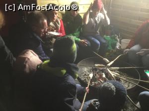[P45] V-am spus ca nu doar copiii sunt atrasi de aceste gogosi coapte la foc » foto by mishu
 - 
<span class="allrVoted glyphicon glyphicon-heart hidden" id="av935634"></span>
<a class="m-l-10 hidden" id="sv935634" onclick="voting_Foto_DelVot(,935634,23293)" role="button">șterge vot <span class="glyphicon glyphicon-remove"></span></a>
<a id="v9935634" class=" c-red"  onclick="voting_Foto_SetVot(935634)" role="button"><span class="glyphicon glyphicon-heart-empty"></span> <b>LIKE</b> = Votează poza</a> <img class="hidden"  id="f935634W9" src="/imagini/loader.gif" border="0" /><span class="AjErrMes hidden" id="e935634ErM"></span>