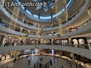 [P65] Dubai Mall » foto by AZE
 - 
<span class="allrVoted glyphicon glyphicon-heart hidden" id="av1482183"></span>
<a class="m-l-10 hidden" id="sv1482183" onclick="voting_Foto_DelVot(,1482183,23380)" role="button">șterge vot <span class="glyphicon glyphicon-remove"></span></a>
<a id="v91482183" class=" c-red"  onclick="voting_Foto_SetVot(1482183)" role="button"><span class="glyphicon glyphicon-heart-empty"></span> <b>LIKE</b> = Votează poza</a> <img class="hidden"  id="f1482183W9" src="/imagini/loader.gif" border="0" /><span class="AjErrMes hidden" id="e1482183ErM"></span>