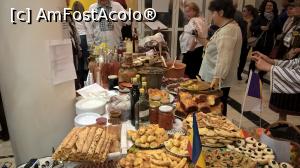 [P09] Colțul Moldovenilor, văzut de la masa noastră.  » foto by maryka
 - 
<span class="allrVoted glyphicon glyphicon-heart hidden" id="av951542"></span>
<a class="m-l-10 hidden" id="sv951542" onclick="voting_Foto_DelVot(,951542,23389)" role="button">șterge vot <span class="glyphicon glyphicon-remove"></span></a>
<a id="v9951542" class=" c-red"  onclick="voting_Foto_SetVot(951542)" role="button"><span class="glyphicon glyphicon-heart-empty"></span> <b>LIKE</b> = Votează poza</a> <img class="hidden"  id="f951542W9" src="/imagini/loader.gif" border="0" /><span class="AjErrMes hidden" id="e951542ErM"></span>