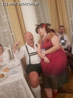 [P14] Mihaela Vulpe ascultând o serenadă » foto by robert
 - 
<span class="allrVoted glyphicon glyphicon-heart hidden" id="av951050"></span>
<a class="m-l-10 hidden" id="sv951050" onclick="voting_Foto_DelVot(,951050,23389)" role="button">șterge vot <span class="glyphicon glyphicon-remove"></span></a>
<a id="v9951050" class=" c-red"  onclick="voting_Foto_SetVot(951050)" role="button"><span class="glyphicon glyphicon-heart-empty"></span> <b>LIKE</b> = Votează poza</a> <img class="hidden"  id="f951050W9" src="/imagini/loader.gif" border="0" /><span class="AjErrMes hidden" id="e951050ErM"></span>