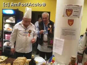 [P17] Nimic nu trebuia scapat de sub ochiul vigilent al lui Master Chef (adica de sub ochii, ca are doi)  » foto by mishu
 - 
<span class="allrVoted glyphicon glyphicon-heart hidden" id="av952983"></span>
<a class="m-l-10 hidden" id="sv952983" onclick="voting_Foto_DelVot(,952983,23389)" role="button">șterge vot <span class="glyphicon glyphicon-remove"></span></a>
<a id="v9952983" class=" c-red"  onclick="voting_Foto_SetVot(952983)" role="button"><span class="glyphicon glyphicon-heart-empty"></span> <b>LIKE</b> = Votează poza</a> <img class="hidden"  id="f952983W9" src="/imagini/loader.gif" border="0" /><span class="AjErrMes hidden" id="e952983ErM"></span>