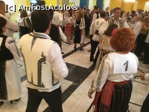 [P51] A inceput si concursul de dansuri populare » foto by mishu
 - 
<span class="allrVoted glyphicon glyphicon-heart hidden" id="av953021"></span>
<a class="m-l-10 hidden" id="sv953021" onclick="voting_Foto_DelVot(,953021,23389)" role="button">șterge vot <span class="glyphicon glyphicon-remove"></span></a>
<a id="v9953021" class=" c-red"  onclick="voting_Foto_SetVot(953021)" role="button"><span class="glyphicon glyphicon-heart-empty"></span> <b>LIKE</b> = Votează poza</a> <img class="hidden"  id="f953021W9" src="/imagini/loader.gif" border="0" /><span class="AjErrMes hidden" id="e953021ErM"></span>