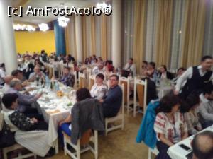[P18] La masă...  » foto by Carmen Ion
 - 
<span class="allrVoted glyphicon glyphicon-heart hidden" id="av950720"></span>
<a class="m-l-10 hidden" id="sv950720" onclick="voting_Foto_DelVot(,950720,23389)" role="button">șterge vot <span class="glyphicon glyphicon-remove"></span></a>
<a id="v9950720" class=" c-red"  onclick="voting_Foto_SetVot(950720)" role="button"><span class="glyphicon glyphicon-heart-empty"></span> <b>LIKE</b> = Votează poza</a> <img class="hidden"  id="f950720W9" src="/imagini/loader.gif" border="0" /><span class="AjErrMes hidden" id="e950720ErM"></span>