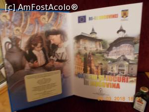 [P16] Un minunat și uriaș album Bucovina, mulțumesc Mihaelab. Doar o parte din cadoul de tombolă. În dreapta sticluța cu digestiv de la Mishu, prevăzătoare fata după atâtea degustări (Mishu dulciurile așteaptă încă)  » foto by elviramvio
 - 
<span class="allrVoted glyphicon glyphicon-heart hidden" id="av951221"></span>
<a class="m-l-10 hidden" id="sv951221" onclick="voting_Foto_DelVot(,951221,23389)" role="button">șterge vot <span class="glyphicon glyphicon-remove"></span></a>
<a id="v9951221" class=" c-red"  onclick="voting_Foto_SetVot(951221)" role="button"><span class="glyphicon glyphicon-heart-empty"></span> <b>LIKE</b> = Votează poza</a> <img class="hidden"  id="f951221W9" src="/imagini/loader.gif" border="0" /><span class="AjErrMes hidden" id="e951221ErM"></span>