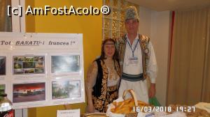 [P05] Vă salutăm cu drag. Din poză.  » foto by ungureanica
 - 
<span class="allrVoted glyphicon glyphicon-heart hidden" id="av951769"></span>
<a class="m-l-10 hidden" id="sv951769" onclick="voting_Foto_DelVot(,951769,23389)" role="button">șterge vot <span class="glyphicon glyphicon-remove"></span></a>
<a id="v9951769" class=" c-red"  onclick="voting_Foto_SetVot(951769)" role="button"><span class="glyphicon glyphicon-heart-empty"></span> <b>LIKE</b> = Votează poza</a> <img class="hidden"  id="f951769W9" src="/imagini/loader.gif" border="0" /><span class="AjErrMes hidden" id="e951769ErM"></span>