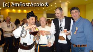 [P04] Acum degustam vinul rosu...  » foto by profesor73
 - 
<span class="allrVoted glyphicon glyphicon-heart hidden" id="av961225"></span>
<a class="m-l-10 hidden" id="sv961225" onclick="voting_Foto_DelVot(,961225,23389)" role="button">șterge vot <span class="glyphicon glyphicon-remove"></span></a>
<a id="v9961225" class=" c-red"  onclick="voting_Foto_SetVot(961225)" role="button"><span class="glyphicon glyphicon-heart-empty"></span> <b>LIKE</b> = Votează poza</a> <img class="hidden"  id="f961225W9" src="/imagini/loader.gif" border="0" /><span class="AjErrMes hidden" id="e961225ErM"></span>