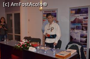 [P05] Cornel, aşteptând premianţii!  » foto by kelyboy
 - 
<span class="allrVoted glyphicon glyphicon-heart hidden" id="av953726"></span>
<a class="m-l-10 hidden" id="sv953726" onclick="voting_Foto_DelVot(,953726,23389)" role="button">șterge vot <span class="glyphicon glyphicon-remove"></span></a>
<a id="v9953726" class=" c-red"  onclick="voting_Foto_SetVot(953726)" role="button"><span class="glyphicon glyphicon-heart-empty"></span> <b>LIKE</b> = Votează poza</a> <img class="hidden"  id="f953726W9" src="/imagini/loader.gif" border="0" /><span class="AjErrMes hidden" id="e953726ErM"></span>