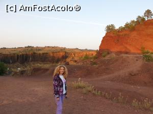 [P13] Vulcanul Stins, unde am avut un sentiment ciudat pasind pe terenul nisipos si rosiatic, intr-un peisaj ca de pe planeta Marte. Culorile ce definesc aceasta locatie sunt rosu-portocaliu, negru profund, galben lutos si gri. Din loc in loc au crescut ierburi diverse, care iti amintesc ca esti pe Pamant. » foto by geani anto
 - 
<span class="allrVoted glyphicon glyphicon-heart hidden" id="av1282134"></span>
<a class="m-l-10 hidden" id="sv1282134" onclick="voting_Foto_DelVot(,1282134,23427)" role="button">șterge vot <span class="glyphicon glyphicon-remove"></span></a>
<a id="v91282134" class=" c-red"  onclick="voting_Foto_SetVot(1282134)" role="button"><span class="glyphicon glyphicon-heart-empty"></span> <b>LIKE</b> = Votează poza</a> <img class="hidden"  id="f1282134W9" src="/imagini/loader.gif" border="0" /><span class="AjErrMes hidden" id="e1282134ErM"></span>