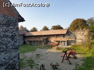 [P02] Balcon reconstruit din cărămidă &icirc;n anii 90 » foto by geani anto
 - 
<span class="allrVoted glyphicon glyphicon-heart hidden" id="av1282123"></span>
<a class="m-l-10 hidden" id="sv1282123" onclick="voting_Foto_DelVot(,1282123,23427)" role="button">șterge vot <span class="glyphicon glyphicon-remove"></span></a>
<a id="v91282123" class=" c-red"  onclick="voting_Foto_SetVot(1282123)" role="button"><span class="glyphicon glyphicon-heart-empty"></span> <b>LIKE</b> = Votează poza</a> <img class="hidden"  id="f1282123W9" src="/imagini/loader.gif" border="0" /><span class="AjErrMes hidden" id="e1282123ErM"></span>