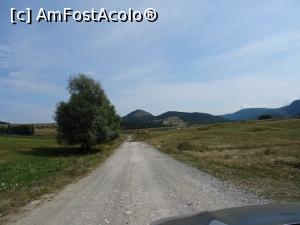 [P01] Drumul spre parcare complex geologic. » foto by tata123 🔱
 - 
<span class="allrVoted glyphicon glyphicon-heart hidden" id="av1258669"></span>
<a class="m-l-10 hidden" id="sv1258669" onclick="voting_Foto_DelVot(,1258669,23427)" role="button">șterge vot <span class="glyphicon glyphicon-remove"></span></a>
<a id="v91258669" class=" c-red"  onclick="voting_Foto_SetVot(1258669)" role="button"><span class="glyphicon glyphicon-heart-empty"></span> <b>LIKE</b> = Votează poza</a> <img class="hidden"  id="f1258669W9" src="/imagini/loader.gif" border="0" /><span class="AjErrMes hidden" id="e1258669ErM"></span>