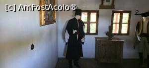 [P91] 91.  Aici este o încăpere în care presupun că a locuit câteva zile Tudor Vladimirescu. » foto by msnd
 - 
<span class="allrVoted glyphicon glyphicon-heart hidden" id="av1508989"></span>
<a class="m-l-10 hidden" id="sv1508989" onclick="voting_Foto_DelVot(,1508989,23475)" role="button">șterge vot <span class="glyphicon glyphicon-remove"></span></a>
<a id="v91508989" class=" c-red"  onclick="voting_Foto_SetVot(1508989)" role="button"><span class="glyphicon glyphicon-heart-empty"></span> <b>LIKE</b> = Votează poza</a> <img class="hidden"  id="f1508989W9" src="/imagini/loader.gif" border="0" /><span class="AjErrMes hidden" id="e1508989ErM"></span>