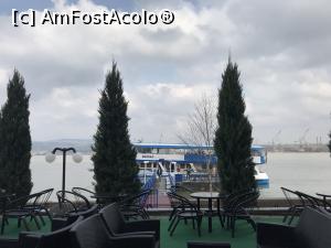 [P27] Hotel Djerdap Kladovo, o surpriză plăcută - terasa barului şi vaporaşul » foto by nicole33
 - 
<span class="allrVoted glyphicon glyphicon-heart hidden" id="av995202"></span>
<a class="m-l-10 hidden" id="sv995202" onclick="voting_Foto_DelVot(,995202,23500)" role="button">șterge vot <span class="glyphicon glyphicon-remove"></span></a>
<a id="v9995202" class=" c-red"  onclick="voting_Foto_SetVot(995202)" role="button"><span class="glyphicon glyphicon-heart-empty"></span> <b>LIKE</b> = Votează poza</a> <img class="hidden"  id="f995202W9" src="/imagini/loader.gif" border="0" /><span class="AjErrMes hidden" id="e995202ErM"></span>