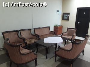 [P07] Spații de socializare la etajul 1, în fașa salonului de 200 de persoane.  » foto by Aurici
 - 
<span class="allrVoted glyphicon glyphicon-heart hidden" id="av1046756"></span>
<a class="m-l-10 hidden" id="sv1046756" onclick="voting_Foto_DelVot(,1046756,23500)" role="button">șterge vot <span class="glyphicon glyphicon-remove"></span></a>
<a id="v91046756" class=" c-red"  onclick="voting_Foto_SetVot(1046756)" role="button"><span class="glyphicon glyphicon-heart-empty"></span> <b>LIKE</b> = Votează poza</a> <img class="hidden"  id="f1046756W9" src="/imagini/loader.gif" border="0" /><span class="AjErrMes hidden" id="e1046756ErM"></span>