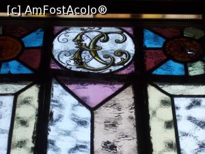 [P16] Vitraliu cu monograma Elisabeta și Carol.  » foto by mihaelavoicu
 - 
<span class="allrVoted glyphicon glyphicon-heart hidden" id="av959001"></span>
<a class="m-l-10 hidden" id="sv959001" onclick="voting_Foto_DelVot(,959001,23640)" role="button">șterge vot <span class="glyphicon glyphicon-remove"></span></a>
<a id="v9959001" class=" c-red"  onclick="voting_Foto_SetVot(959001)" role="button"><span class="glyphicon glyphicon-heart-empty"></span> <b>LIKE</b> = Votează poza</a> <img class="hidden"  id="f959001W9" src="/imagini/loader.gif" border="0" /><span class="AjErrMes hidden" id="e959001ErM"></span>