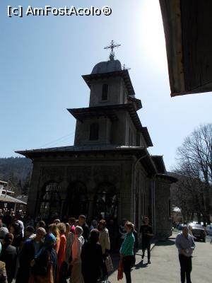 [P02] Biserica Domnescă în zi de sărbătoare la sfințirea apei de Izvorul Tămăduirii.  » foto by mihaelavoicu
 - 
<span class="allrVoted glyphicon glyphicon-heart hidden" id="av958987"></span>
<a class="m-l-10 hidden" id="sv958987" onclick="voting_Foto_DelVot(,958987,23640)" role="button">șterge vot <span class="glyphicon glyphicon-remove"></span></a>
<a id="v9958987" class=" c-red"  onclick="voting_Foto_SetVot(958987)" role="button"><span class="glyphicon glyphicon-heart-empty"></span> <b>LIKE</b> = Votează poza</a> <img class="hidden"  id="f958987W9" src="/imagini/loader.gif" border="0" /><span class="AjErrMes hidden" id="e958987ErM"></span>
