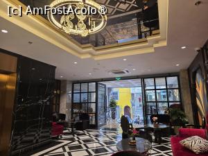 [P01] L’Heritage Premium Hanoi Central; lobby » foto by crismis
 - 
<span class="allrVoted glyphicon glyphicon-heart hidden" id="av1545346"></span>
<a class="m-l-10 hidden" id="sv1545346" onclick="voting_Foto_DelVot(,1545346,23649)" role="button">șterge vot <span class="glyphicon glyphicon-remove"></span></a>
<a id="v91545346" class=" c-red"  onclick="voting_Foto_SetVot(1545346)" role="button"><span class="glyphicon glyphicon-heart-empty"></span> <b>LIKE</b> = Votează poza</a> <img class="hidden"  id="f1545346W9" src="/imagini/loader.gif" border="0" /><span class="AjErrMes hidden" id="e1545346ErM"></span>