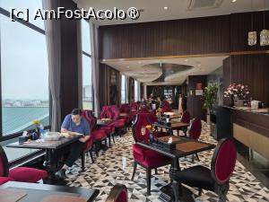 [P36] L’Heritage Premium Hanoi Central; la micul dejun » foto by crismis
 - 
<span class="allrVoted glyphicon glyphicon-heart hidden" id="av1545381"></span>
<a class="m-l-10 hidden" id="sv1545381" onclick="voting_Foto_DelVot(,1545381,23649)" role="button">șterge vot <span class="glyphicon glyphicon-remove"></span></a>
<a id="v91545381" class=" c-red"  onclick="voting_Foto_SetVot(1545381)" role="button"><span class="glyphicon glyphicon-heart-empty"></span> <b>LIKE</b> = Votează poza</a> <img class="hidden"  id="f1545381W9" src="/imagini/loader.gif" border="0" /><span class="AjErrMes hidden" id="e1545381ErM"></span>