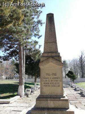 [P37] Cimitirul Militar din Turtucaia » foto by alexpetre2004
 - 
<span class="allrVoted glyphicon glyphicon-heart hidden" id="av1067973"></span>
<a class="m-l-10 hidden" id="sv1067973" onclick="voting_Foto_DelVot(,1067973,23749)" role="button">șterge vot <span class="glyphicon glyphicon-remove"></span></a>
<a id="v91067973" class=" c-red"  onclick="voting_Foto_SetVot(1067973)" role="button"><span class="glyphicon glyphicon-heart-empty"></span> <b>LIKE</b> = Votează poza</a> <img class="hidden"  id="f1067973W9" src="/imagini/loader.gif" border="0" /><span class="AjErrMes hidden" id="e1067973ErM"></span>