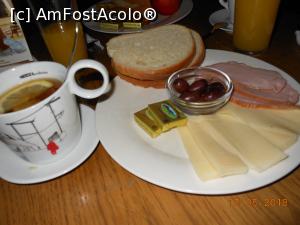 [P29] Hotel Bononia - Micul dejun, varianta 1.  » foto by iulianic
 - 
<span class="allrVoted glyphicon glyphicon-heart hidden" id="av969054"></span>
<a class="m-l-10 hidden" id="sv969054" onclick="voting_Foto_DelVot(,969054,23765)" role="button">șterge vot <span class="glyphicon glyphicon-remove"></span></a>
<a id="v9969054" class=" c-red"  onclick="voting_Foto_SetVot(969054)" role="button"><span class="glyphicon glyphicon-heart-empty"></span> <b>LIKE</b> = Votează poza</a> <img class="hidden"  id="f969054W9" src="/imagini/loader.gif" border="0" /><span class="AjErrMes hidden" id="e969054ErM"></span>