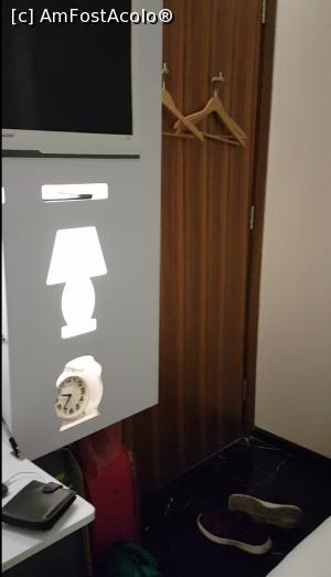 [P02] Peretele cu 'decupaje' dinspre usa » foto by r-Uca
 - 
<span class="allrVoted glyphicon glyphicon-heart hidden" id="av970218"></span>
<a class="m-l-10 hidden" id="sv970218" onclick="voting_Foto_DelVot(,970218,23772)" role="button">șterge vot <span class="glyphicon glyphicon-remove"></span></a>
<a id="v9970218" class=" c-red"  onclick="voting_Foto_SetVot(970218)" role="button"><span class="glyphicon glyphicon-heart-empty"></span> <b>LIKE</b> = Votează poza</a> <img class="hidden"  id="f970218W9" src="/imagini/loader.gif" border="0" /><span class="AjErrMes hidden" id="e970218ErM"></span>