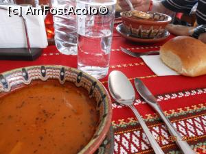 [P07] Sozopol - Restaurant 'Moara de vânt'. Ciorba de fasole.  » foto by iulianic
 - 
<span class="allrVoted glyphicon glyphicon-heart hidden" id="av976162"></span>
<a class="m-l-10 hidden" id="sv976162" onclick="voting_Foto_DelVot(,976162,23791)" role="button">șterge vot <span class="glyphicon glyphicon-remove"></span></a>
<a id="v9976162" class=" c-red"  onclick="voting_Foto_SetVot(976162)" role="button"><span class="glyphicon glyphicon-heart-empty"></span> <b>LIKE</b> = Votează poza</a> <img class="hidden"  id="f976162W9" src="/imagini/loader.gif" border="0" /><span class="AjErrMes hidden" id="e976162ErM"></span>