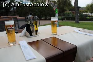 [P05] Sozopol, Restaurantul Selena, Terasa, Masa noastră, se văd tacâmurile puse în pungulițe de hârtie închise, a fost singurul loc unde am fost serviți așa... » foto by mprofeanu
 - 
<span class="allrVoted glyphicon glyphicon-heart hidden" id="av1202116"></span>
<a class="m-l-10 hidden" id="sv1202116" onclick="voting_Foto_DelVot(,1202116,23791)" role="button">șterge vot <span class="glyphicon glyphicon-remove"></span></a>
<a id="v91202116" class=" c-red"  onclick="voting_Foto_SetVot(1202116)" role="button"><span class="glyphicon glyphicon-heart-empty"></span> <b>LIKE</b> = Votează poza</a> <img class="hidden"  id="f1202116W9" src="/imagini/loader.gif" border="0" /><span class="AjErrMes hidden" id="e1202116ErM"></span>