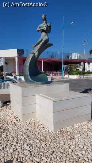 [P06] Statuia Sirenei » foto by Carmen Ion
 - 
<span class="allrVoted glyphicon glyphicon-heart hidden" id="av1396744"></span>
<a class="m-l-10 hidden" id="sv1396744" onclick="voting_Foto_DelVot(,1396744,23873)" role="button">șterge vot <span class="glyphicon glyphicon-remove"></span></a>
<a id="v91396744" class=" c-red"  onclick="voting_Foto_SetVot(1396744)" role="button"><span class="glyphicon glyphicon-heart-empty"></span> <b>LIKE</b> = Votează poza</a> <img class="hidden"  id="f1396744W9" src="/imagini/loader.gif" border="0" /><span class="AjErrMes hidden" id="e1396744ErM"></span>