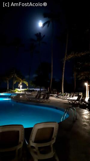 [P21] Piscină la lumina lunii » foto by adri-nico
 - 
<span class="allrVoted glyphicon glyphicon-heart hidden" id="av1216021"></span>
<a class="m-l-10 hidden" id="sv1216021" onclick="voting_Foto_DelVot(,1216021,23907)" role="button">șterge vot <span class="glyphicon glyphicon-remove"></span></a>
<a id="v91216021" class=" c-red"  onclick="voting_Foto_SetVot(1216021)" role="button"><span class="glyphicon glyphicon-heart-empty"></span> <b>LIKE</b> = Votează poza</a> <img class="hidden"  id="f1216021W9" src="/imagini/loader.gif" border="0" /><span class="AjErrMes hidden" id="e1216021ErM"></span>