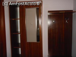 [P26] Valea Călugărească - Pensiunea Feteasca Neagră. În camera 2.  » foto by iulianic
 - 
<span class="allrVoted glyphicon glyphicon-heart hidden" id="av981567"></span>
<a class="m-l-10 hidden" id="sv981567" onclick="voting_Foto_DelVot(,981567,23913)" role="button">șterge vot <span class="glyphicon glyphicon-remove"></span></a>
<a id="v9981567" class=" c-red"  onclick="voting_Foto_SetVot(981567)" role="button"><span class="glyphicon glyphicon-heart-empty"></span> <b>LIKE</b> = Votează poza</a> <img class="hidden"  id="f981567W9" src="/imagini/loader.gif" border="0" /><span class="AjErrMes hidden" id="e981567ErM"></span>