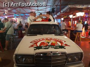 [P79] Un bar intr-o mașina » foto by roxxie
 - 
<span class="allrVoted glyphicon glyphicon-heart hidden" id="av1499229"></span>
<a class="m-l-10 hidden" id="sv1499229" onclick="voting_Foto_DelVot(,1499229,24125)" role="button">șterge vot <span class="glyphicon glyphicon-remove"></span></a>
<a id="v91499229" class=" c-red"  onclick="voting_Foto_SetVot(1499229)" role="button"><span class="glyphicon glyphicon-heart-empty"></span> <b>LIKE</b> = Votează poza</a> <img class="hidden"  id="f1499229W9" src="/imagini/loader.gif" border="0" /><span class="AjErrMes hidden" id="e1499229ErM"></span>