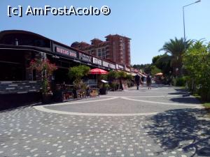 [P49] Complexul comercial din apropierea hotelului. » foto by Yoda
 - 
<span class="allrVoted glyphicon glyphicon-heart hidden" id="av1280538"></span>
<a class="m-l-10 hidden" id="sv1280538" onclick="voting_Foto_DelVot(,1280538,24210)" role="button">șterge vot <span class="glyphicon glyphicon-remove"></span></a>
<a id="v91280538" class=" c-red"  onclick="voting_Foto_SetVot(1280538)" role="button"><span class="glyphicon glyphicon-heart-empty"></span> <b>LIKE</b> = Votează poza</a> <img class="hidden"  id="f1280538W9" src="/imagini/loader.gif" border="0" /><span class="AjErrMes hidden" id="e1280538ErM"></span>