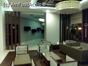 [P70] Un hol din hotel. » foto by Yoda
 - 
<span class="allrVoted glyphicon glyphicon-heart hidden" id="av1280559"></span>
<a class="m-l-10 hidden" id="sv1280559" onclick="voting_Foto_DelVot(,1280559,24210)" role="button">șterge vot <span class="glyphicon glyphicon-remove"></span></a>
<a id="v91280559" class=" c-red"  onclick="voting_Foto_SetVot(1280559)" role="button"><span class="glyphicon glyphicon-heart-empty"></span> <b>LIKE</b> = Votează poza</a> <img class="hidden"  id="f1280559W9" src="/imagini/loader.gif" border="0" /><span class="AjErrMes hidden" id="e1280559ErM"></span>