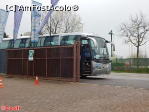 [P12] Shuttle Bus-ul de la Camping Village Jolly spre Venezia pleacă la ore fixe.  » foto by Costi
 - 
<span class="allrVoted glyphicon glyphicon-heart hidden" id="av1004677"></span>
<a class="m-l-10 hidden" id="sv1004677" onclick="voting_Foto_DelVot(,1004677,24246)" role="button">șterge vot <span class="glyphicon glyphicon-remove"></span></a>
<a id="v91004677" class=" c-red"  onclick="voting_Foto_SetVot(1004677)" role="button"><span class="glyphicon glyphicon-heart-empty"></span> <b>LIKE</b> = Votează poza</a> <img class="hidden"  id="f1004677W9" src="/imagini/loader.gif" border="0" /><span class="AjErrMes hidden" id="e1004677ErM"></span>