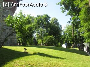 [P19] Castelul lui Tepes- Curtea dinspre Parcul Carol.  » foto by Floria
 - 
<span class="allrVoted glyphicon glyphicon-heart hidden" id="av743178"></span>
<a class="m-l-10 hidden" id="sv743178" onclick="voting_Foto_DelVot(,743178,24257)" role="button">șterge vot <span class="glyphicon glyphicon-remove"></span></a>
<a id="v9743178" class=" c-red"  onclick="voting_Foto_SetVot(743178)" role="button"><span class="glyphicon glyphicon-heart-empty"></span> <b>LIKE</b> = Votează poza</a> <img class="hidden"  id="f743178W9" src="/imagini/loader.gif" border="0" /><span class="AjErrMes hidden" id="e743178ErM"></span>