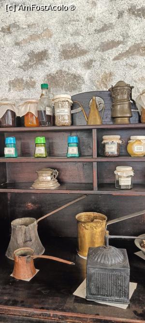 [P20] În prăvălie... » foto by tata123 🔱
 - 
<span class="allrVoted glyphicon glyphicon-heart hidden" id="av1497596"></span>
<a class="m-l-10 hidden" id="sv1497596" onclick="voting_Foto_DelVot(,1497596,24302)" role="button">șterge vot <span class="glyphicon glyphicon-remove"></span></a>
<a id="v91497596" class=" c-red"  onclick="voting_Foto_SetVot(1497596)" role="button"><span class="glyphicon glyphicon-heart-empty"></span> <b>LIKE</b> = Votează poza</a> <img class="hidden"  id="f1497596W9" src="/imagini/loader.gif" border="0" /><span class="AjErrMes hidden" id="e1497596ErM"></span>