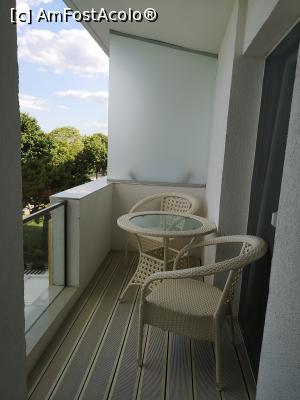 [P11] Mera Brise Hotel; balcon » foto by crismis
 - 
<span class="allrVoted glyphicon glyphicon-heart hidden" id="av1139251"></span>
<a class="m-l-10 hidden" id="sv1139251" onclick="voting_Foto_DelVot(,1139251,24327)" role="button">șterge vot <span class="glyphicon glyphicon-remove"></span></a>
<a id="v91139251" class=" c-red"  onclick="voting_Foto_SetVot(1139251)" role="button"><span class="glyphicon glyphicon-heart-empty"></span> <b>LIKE</b> = Votează poza</a> <img class="hidden"  id="f1139251W9" src="/imagini/loader.gif" border="0" /><span class="AjErrMes hidden" id="e1139251ErM"></span>