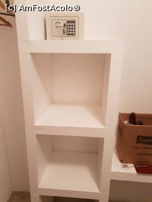 [P03] mobilierul din cameră cu seiful aferent » foto by robert
 - 
<span class="allrVoted glyphicon glyphicon-heart hidden" id="av1024966"></span>
<a class="m-l-10 hidden" id="sv1024966" onclick="voting_Foto_DelVot(,1024966,24516)" role="button">șterge vot <span class="glyphicon glyphicon-remove"></span></a>
<a id="v91024966" class=" c-red"  onclick="voting_Foto_SetVot(1024966)" role="button"><span class="glyphicon glyphicon-heart-empty"></span> <b>LIKE</b> = Votează poza</a> <img class="hidden"  id="f1024966W9" src="/imagini/loader.gif" border="0" /><span class="AjErrMes hidden" id="e1024966ErM"></span>