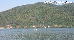 [P16] Pensiuni în Eşelniţa » foto by Michi
 - 
<span class="allrVoted glyphicon glyphicon-heart hidden" id="av670477"></span>
<a class="m-l-10 hidden" id="sv670477" onclick="voting_Foto_DelVot(,670477,24544)" role="button">șterge vot <span class="glyphicon glyphicon-remove"></span></a>
<a id="v9670477" class=" c-red"  onclick="voting_Foto_SetVot(670477)" role="button"><span class="glyphicon glyphicon-heart-empty"></span> <b>LIKE</b> = Votează poza</a> <img class="hidden"  id="f670477W9" src="/imagini/loader.gif" border="0" /><span class="AjErrMes hidden" id="e670477ErM"></span>