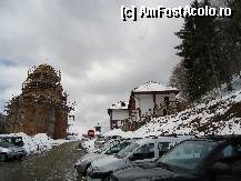 [P05] TURNU ROSU - Noua manastire, casutele celor care locuiesc acolo(2 persoane), parcarea si turla paraclisului » foto by kmy
 - 
<span class="allrVoted glyphicon glyphicon-heart hidden" id="av307246"></span>
<a class="m-l-10 hidden" id="sv307246" onclick="voting_Foto_DelVot(,307246,24545)" role="button">șterge vot <span class="glyphicon glyphicon-remove"></span></a>
<a id="v9307246" class=" c-red"  onclick="voting_Foto_SetVot(307246)" role="button"><span class="glyphicon glyphicon-heart-empty"></span> <b>LIKE</b> = Votează poza</a> <img class="hidden"  id="f307246W9" src="/imagini/loader.gif" border="0" /><span class="AjErrMes hidden" id="e307246ErM"></span>