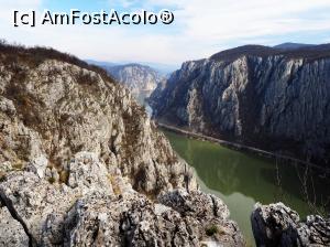 [P12] circuit Vf. Ciucărul Mare<p> Dunarea la Cazanele Mari » foto by Dana2008
 - 
<span class="allrVoted glyphicon glyphicon-heart hidden" id="av1060246"></span>
<a class="m-l-10 hidden" id="sv1060246" onclick="voting_Foto_DelVot(,1060246,24578)" role="button">șterge vot <span class="glyphicon glyphicon-remove"></span></a>
<a id="v91060246" class=" c-red"  onclick="voting_Foto_SetVot(1060246)" role="button"><span class="glyphicon glyphicon-heart-empty"></span> <b>LIKE</b> = Votează poza</a> <img class="hidden"  id="f1060246W9" src="/imagini/loader.gif" border="0" /><span class="AjErrMes hidden" id="e1060246ErM"></span>