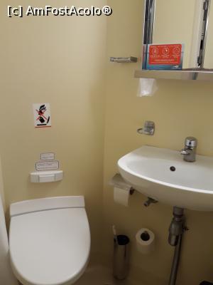 [P20] baie in cabina » foto by adrianbogdan
 - 
<span class="allrVoted glyphicon glyphicon-heart hidden" id="av1030915"></span>
<a class="m-l-10 hidden" id="sv1030915" onclick="voting_Foto_DelVot(,1030915,24584)" role="button">șterge vot <span class="glyphicon glyphicon-remove"></span></a>
<a id="v91030915" class=" c-red"  onclick="voting_Foto_SetVot(1030915)" role="button"><span class="glyphicon glyphicon-heart-empty"></span> <b>LIKE</b> = Votează poza</a> <img class="hidden"  id="f1030915W9" src="/imagini/loader.gif" border="0" /><span class="AjErrMes hidden" id="e1030915ErM"></span>