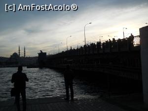 [P15] Pescarii de pe Podul Galata » foto by cris1971
 - 
<span class="allrVoted glyphicon glyphicon-heart hidden" id="av1031371"></span>
<a class="m-l-10 hidden" id="sv1031371" onclick="voting_Foto_DelVot(,1031371,24591)" role="button">șterge vot <span class="glyphicon glyphicon-remove"></span></a>
<a id="v91031371" class=" c-red"  onclick="voting_Foto_SetVot(1031371)" role="button"><span class="glyphicon glyphicon-heart-empty"></span> <b>LIKE</b> = Votează poza</a> <img class="hidden"  id="f1031371W9" src="/imagini/loader.gif" border="0" /><span class="AjErrMes hidden" id="e1031371ErM"></span>