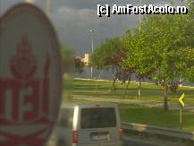 [P08] Venind de la aeroport, in dreapta e Bosforul. Se distinge Turnul de Marmura, locul unde zidurile tereste (zidurile lui Teodosie) se intalneau cu zidurile maritime dinspre Marea Marmara. » foto by TraianS
 - 
<span class="allrVoted glyphicon glyphicon-heart hidden" id="av329113"></span>
<a class="m-l-10 hidden" id="sv329113" onclick="voting_Foto_DelVot(,329113,24606)" role="button">șterge vot <span class="glyphicon glyphicon-remove"></span></a>
<a id="v9329113" class=" c-red"  onclick="voting_Foto_SetVot(329113)" role="button"><span class="glyphicon glyphicon-heart-empty"></span> <b>LIKE</b> = Votează poza</a> <img class="hidden"  id="f329113W9" src="/imagini/loader.gif" border="0" /><span class="AjErrMes hidden" id="e329113ErM"></span>