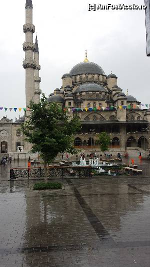[P08] Moscheea Noua-Yeni Cami » foto by popescuionut
 - 
<span class="allrVoted glyphicon glyphicon-heart hidden" id="av515042"></span>
<a class="m-l-10 hidden" id="sv515042" onclick="voting_Foto_DelVot(,515042,24606)" role="button">șterge vot <span class="glyphicon glyphicon-remove"></span></a>
<a id="v9515042" class=" c-red"  onclick="voting_Foto_SetVot(515042)" role="button"><span class="glyphicon glyphicon-heart-empty"></span> <b>LIKE</b> = Votează poza</a> <img class="hidden"  id="f515042W9" src="/imagini/loader.gif" border="0" /><span class="AjErrMes hidden" id="e515042ErM"></span>