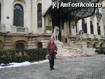 [P02] Palatul Cantacuzino - in apropierea intrarii » foto by Diaura*
 - 
<span class="allrVoted glyphicon glyphicon-heart hidden" id="av34134"></span>
<a class="m-l-10 hidden" id="sv34134" onclick="voting_Foto_DelVot(,34134,24638)" role="button">șterge vot <span class="glyphicon glyphicon-remove"></span></a>
<a id="v934134" class=" c-red"  onclick="voting_Foto_SetVot(34134)" role="button"><span class="glyphicon glyphicon-heart-empty"></span> <b>LIKE</b> = Votează poza</a> <img class="hidden"  id="f34134W9" src="/imagini/loader.gif" border="0" /><span class="AjErrMes hidden" id="e34134ErM"></span>